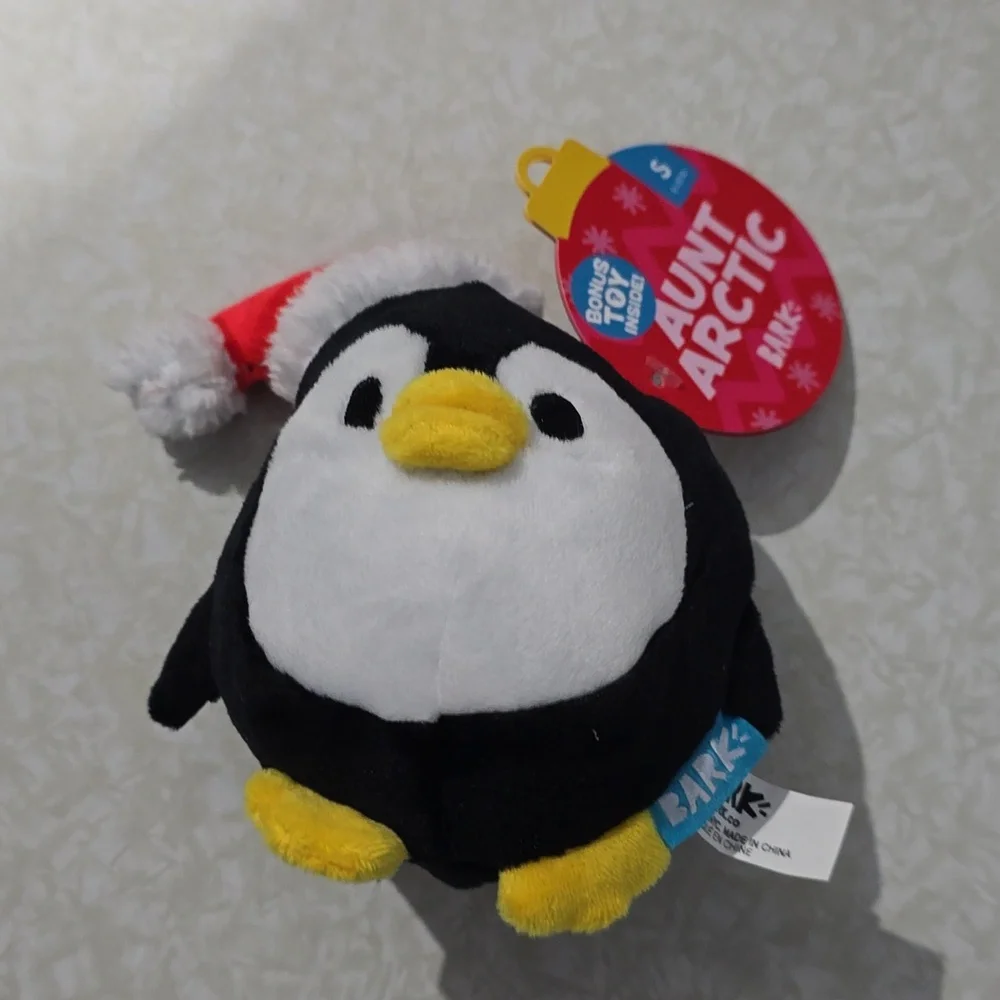Bark Dog Toy NWT Aunt‎ Arctic Size Small 0-20 Pounds